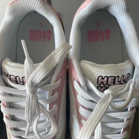 Hello Kitty Sneakers - Picture 4 of 9